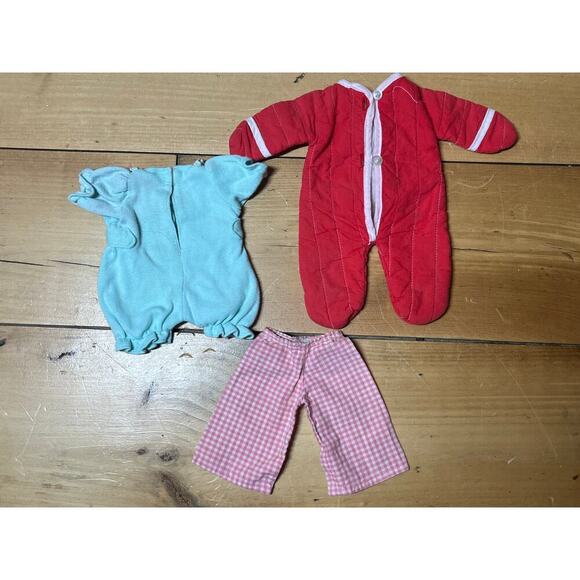 Vintage mix lot of 3 baby doll clothes. One piece. pants & red snow suit. - Picture 3 of 10